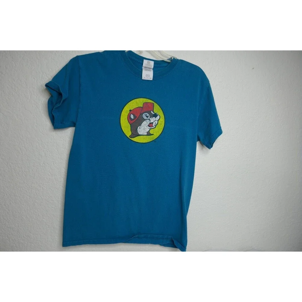 Buc-ees T-Shirt Livin For The Weekend Blue Tee Short Sleeve Crewneck Size Small - Picture 1 of 7